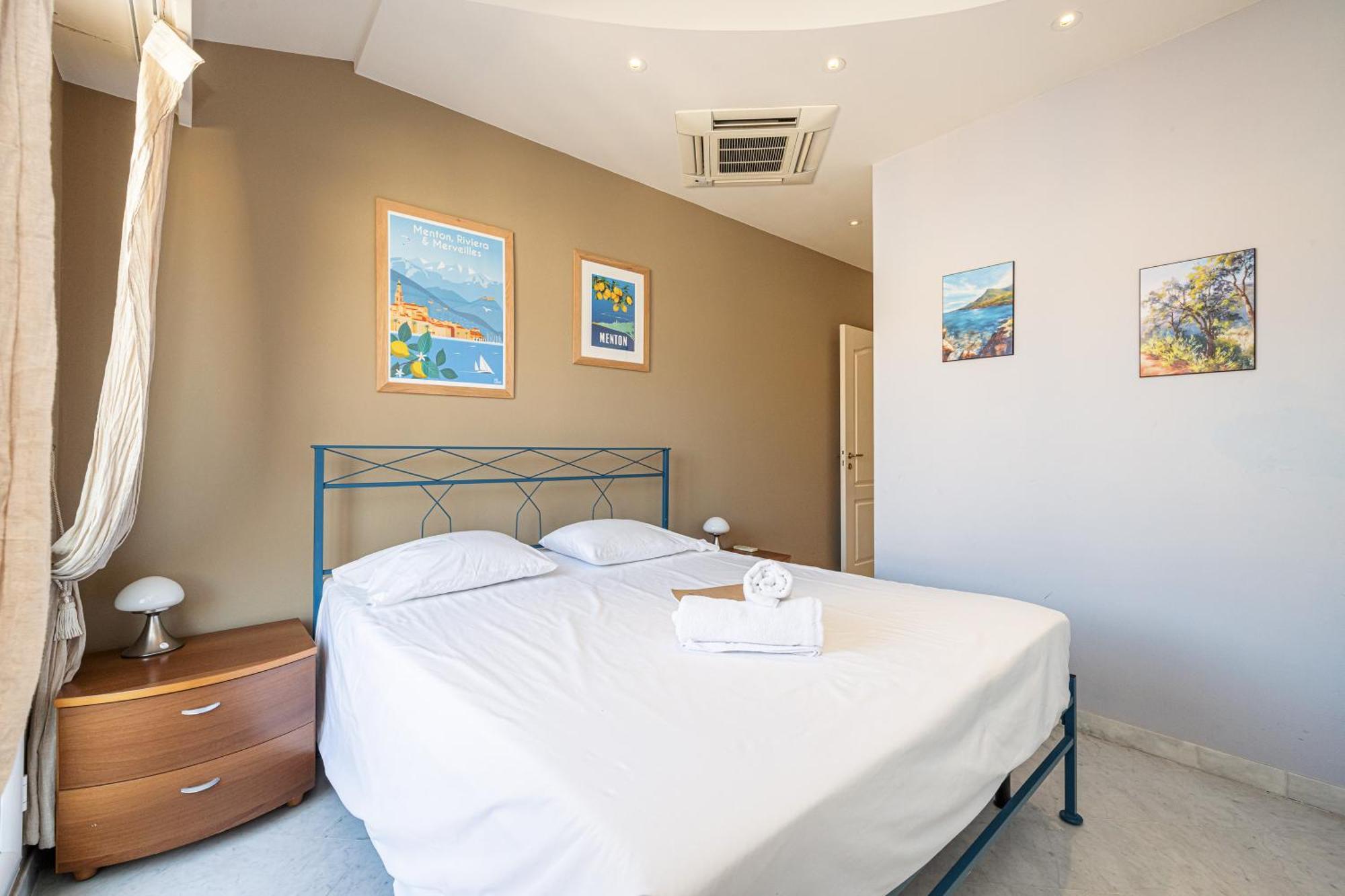 Victoria Bergamote Attic - Happy Rentals Menton Exterior photo