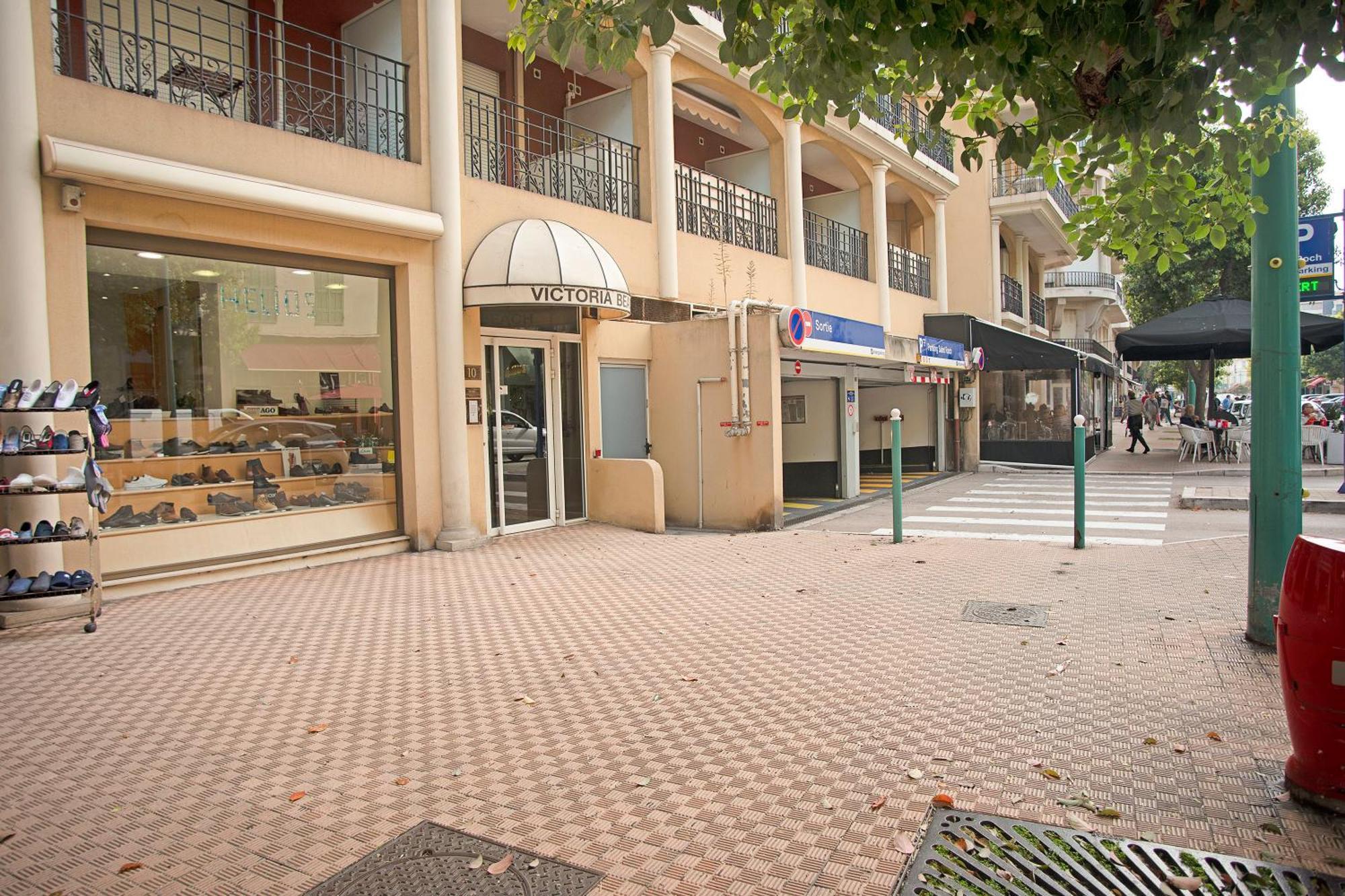 Victoria Bergamote Attic - Happy Rentals Menton Exterior photo