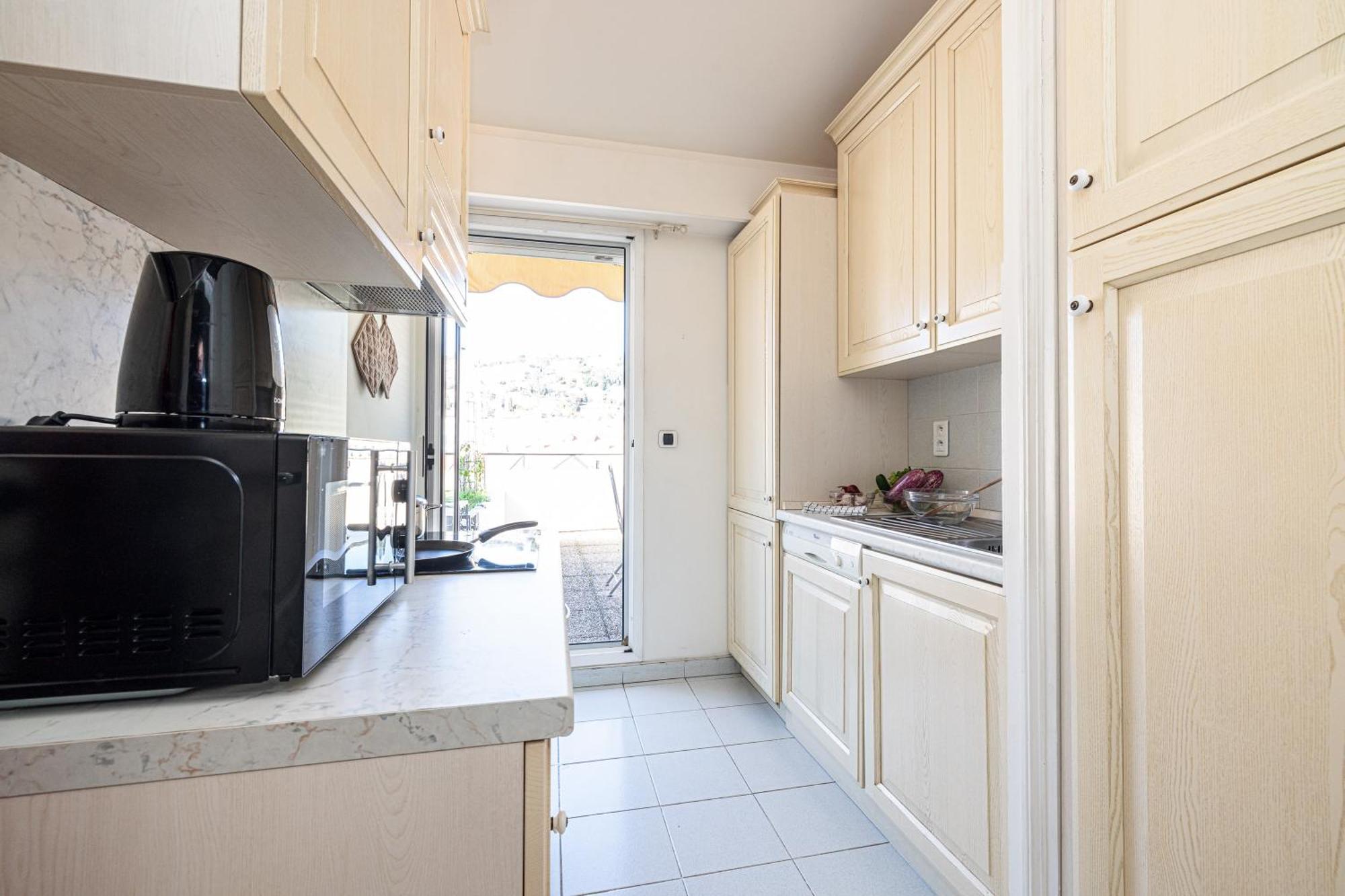 Victoria Bergamote Attic - Happy Rentals Menton Exterior photo